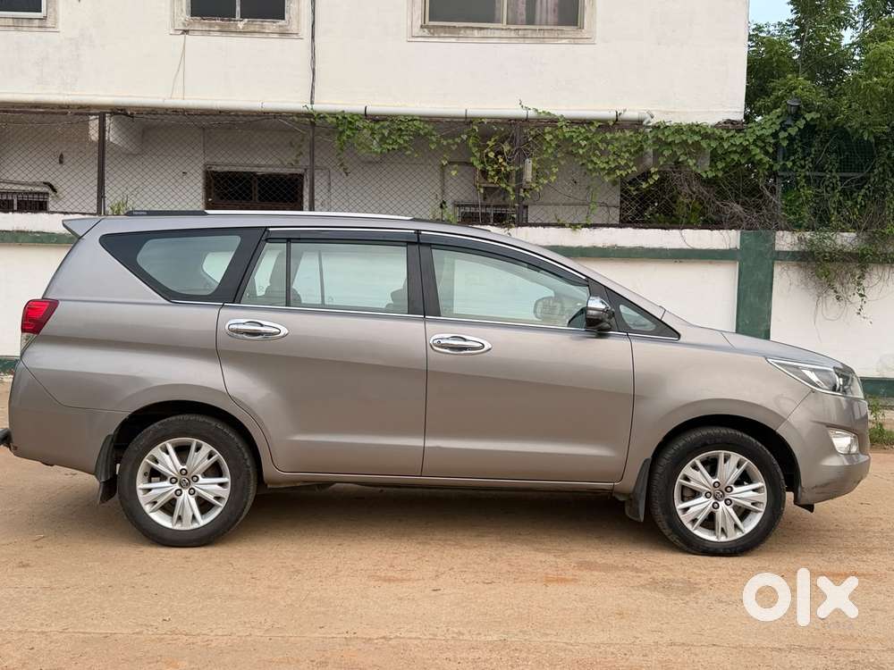 Toyota Innova Crysta 2.5z, 2017, Diesel