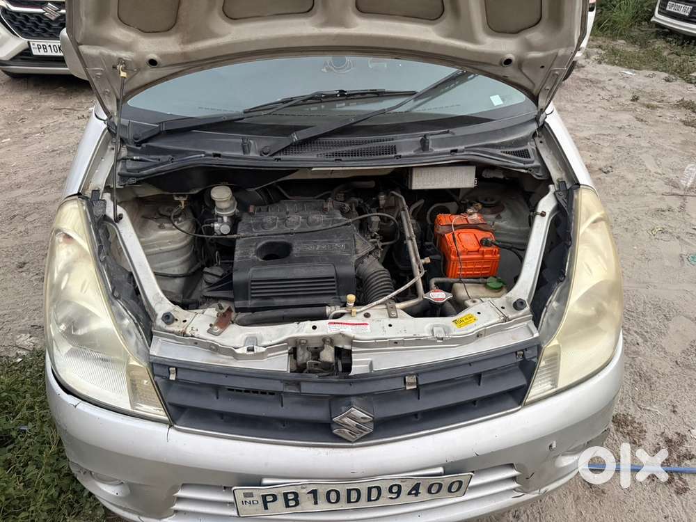 Maruti Suzuki Zen Estilo 2011