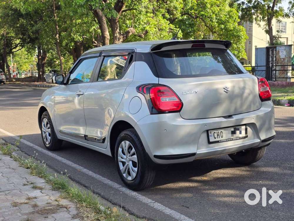 Maruti Suzuki Swift Vxi + Manual, 2023, Petrol