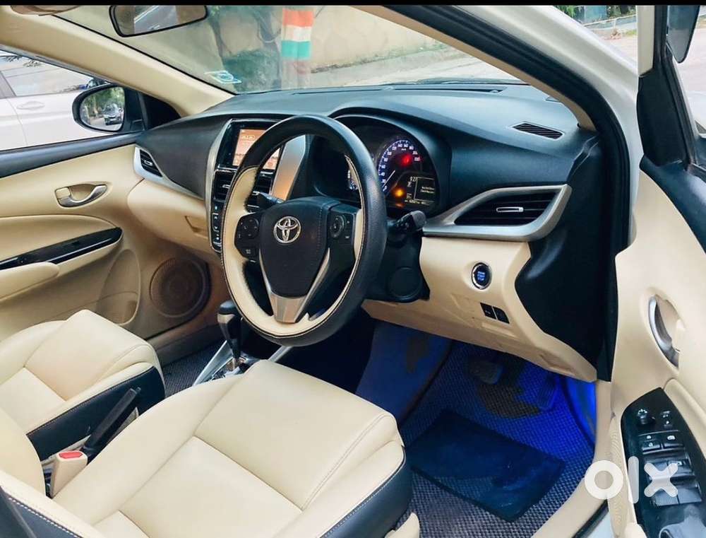 Toyota Yaris 1.5 V 2019