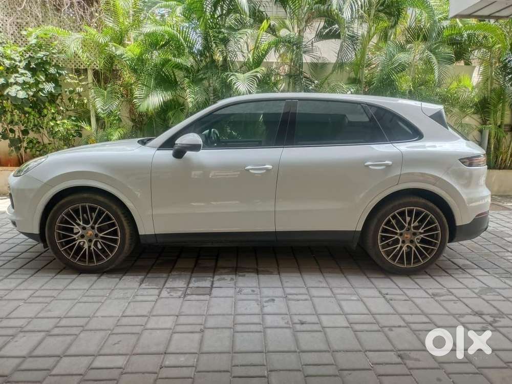 Porsche Cayenne 2023 Platinum Edition