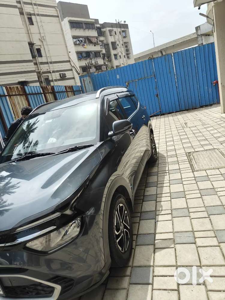 Kia Carens Prestige Plus