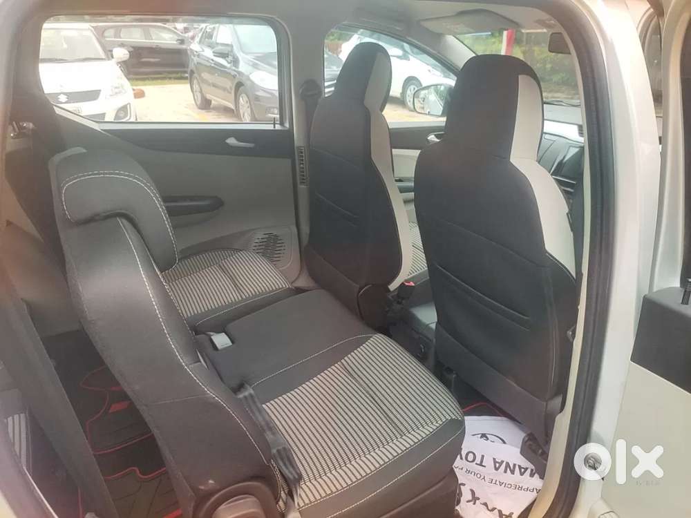Renault Triber Rxz Easy-r Amt, 2023, Petrol