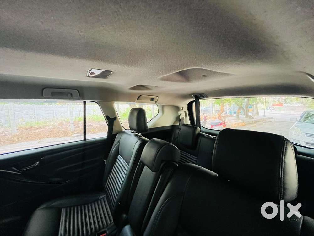 Toyota Innova Crysta 2.4 Gx Mt 8s, 2017