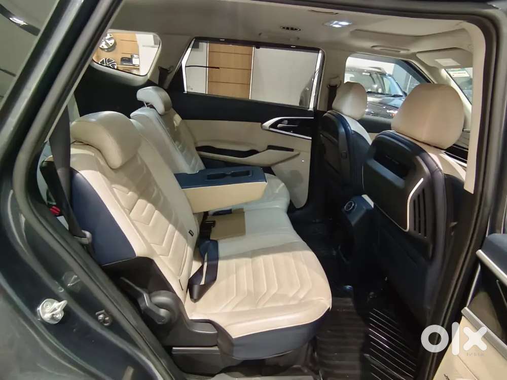Kia Carens 2022 Petrol 22000 Km Driven