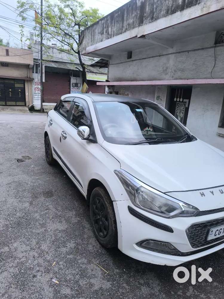 Hyundai I20 2016 Petrol Well Maintained Self Driving Family Car.