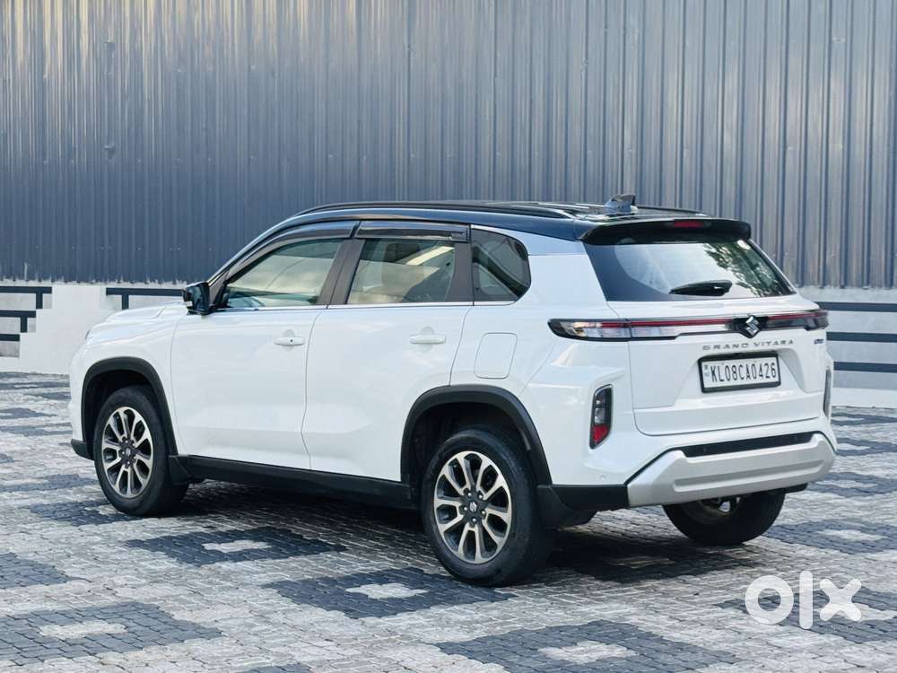 Maruti Suzuki Grand Vitara 1.5 Alpha Smart Hybrid Dual Tone, 2023, P..