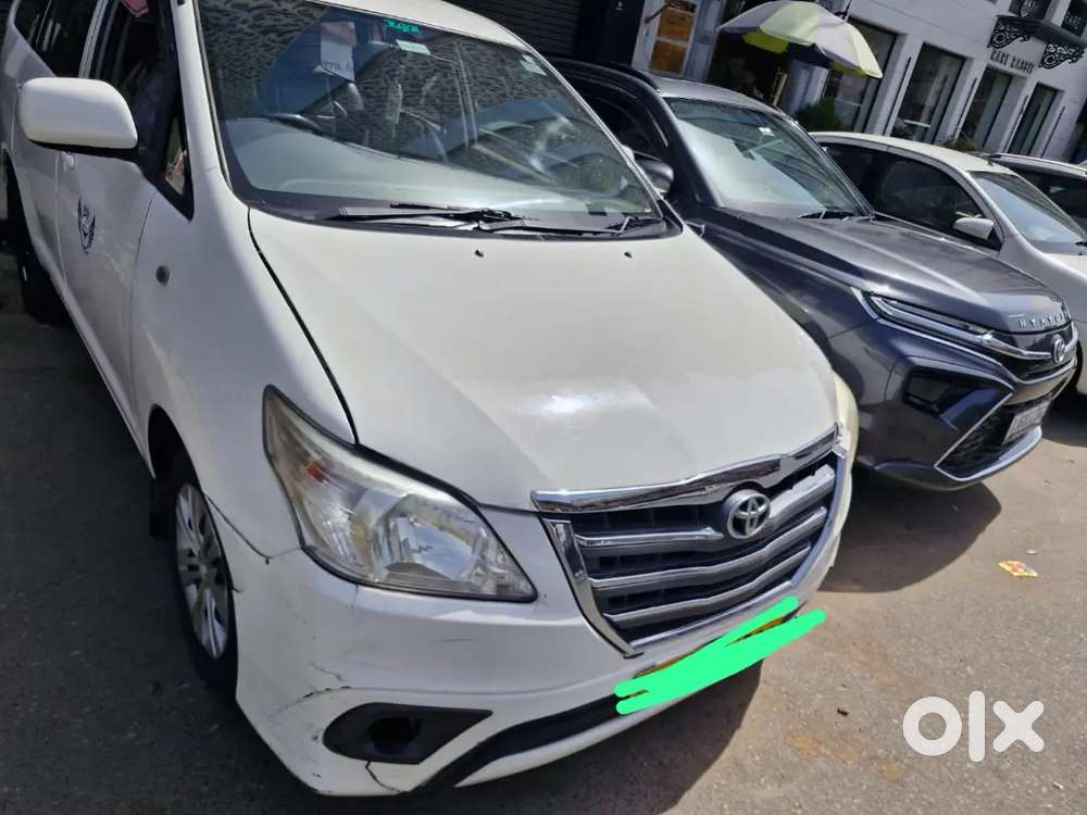 Toyota Innova 2016 Diesel 210245 Km Driven