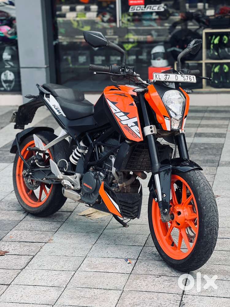 Goood tyres Neet and clean vehicle 3rd owner vehicle