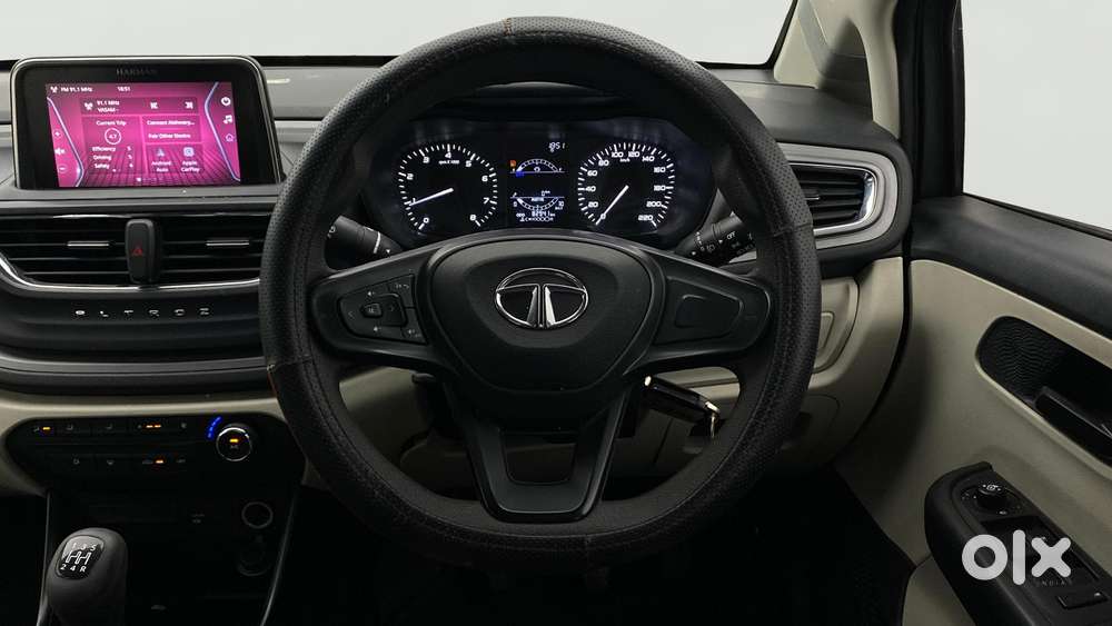 Tata Altroz 1.2 Xm Plus, 2022, Petrol