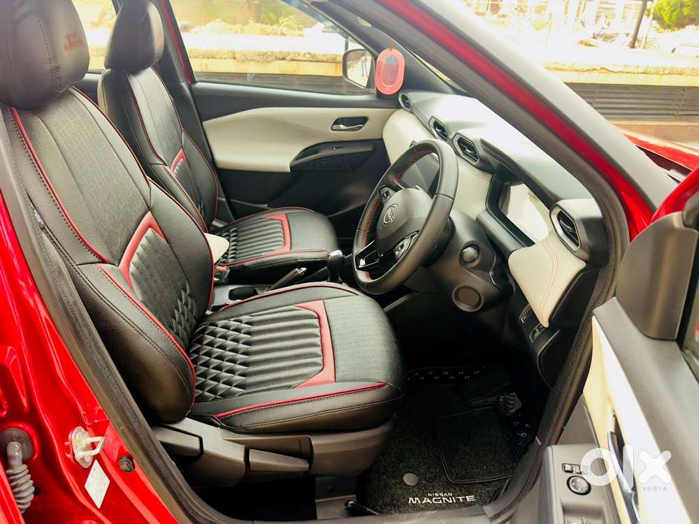 Nissan Magnite Tekna B4d 1.0 Amt Cng, 2025, Petrol