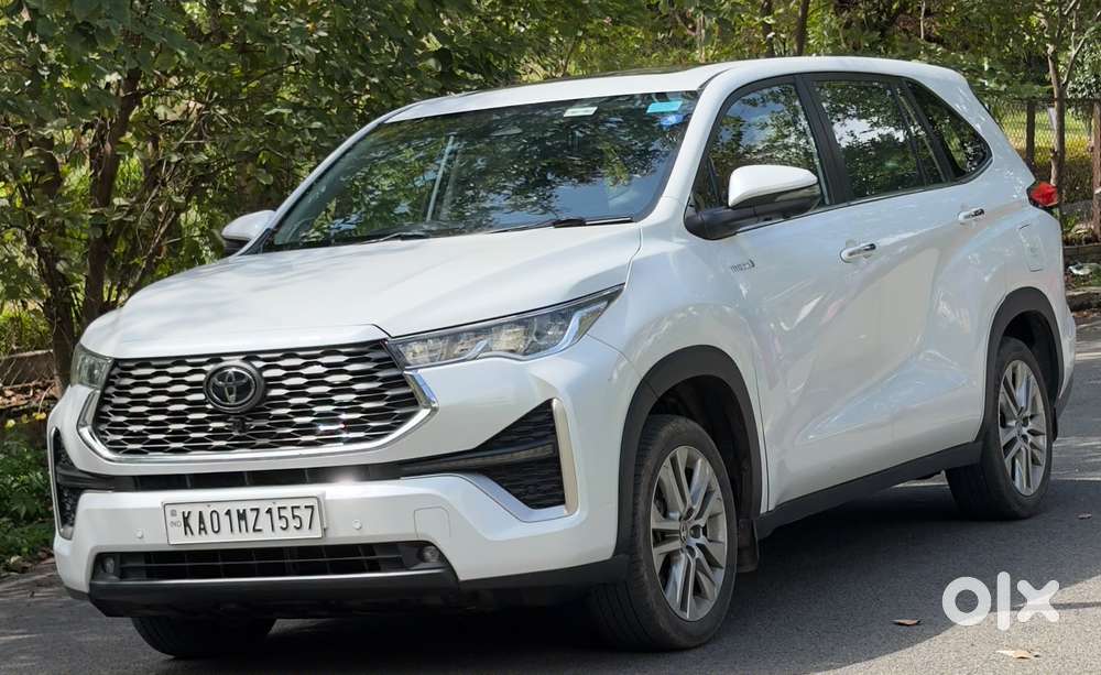 Toyota Innova Hycross 2.0 ZX (O) Hybrid 7 STR, 2023, Petrol