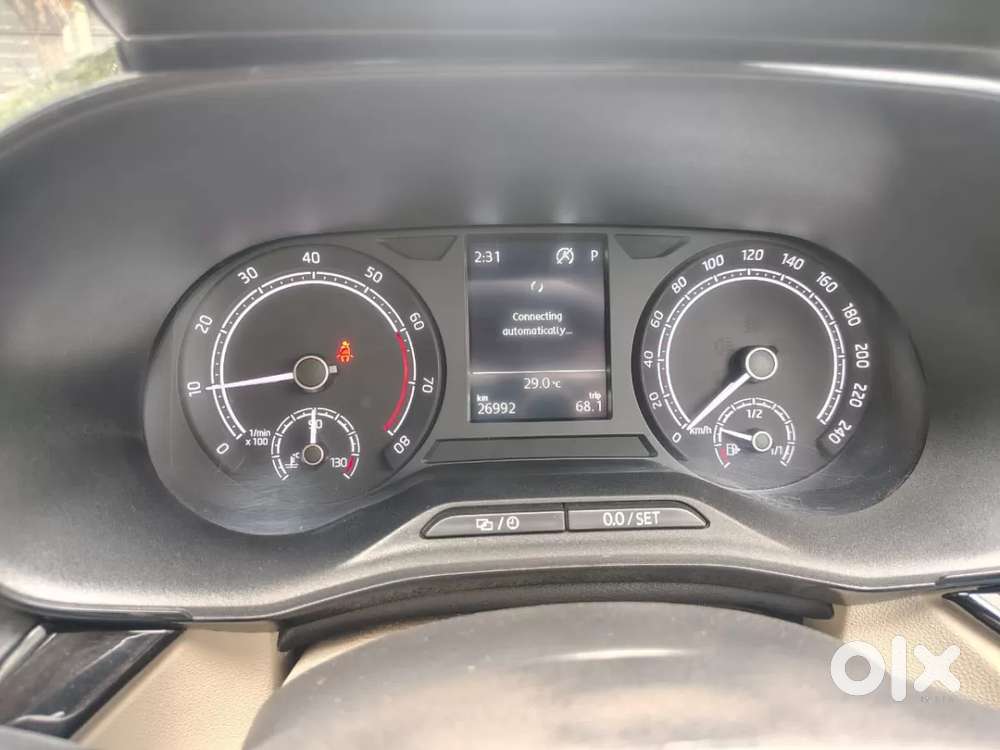 Skoda Slavia Ambition 1.0l Tsi At, 2022, Petrol