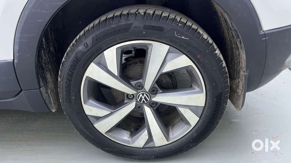 Volkswagen Taigun Topline 1.0 Tsi At (electric Seats), 2022, Petrol