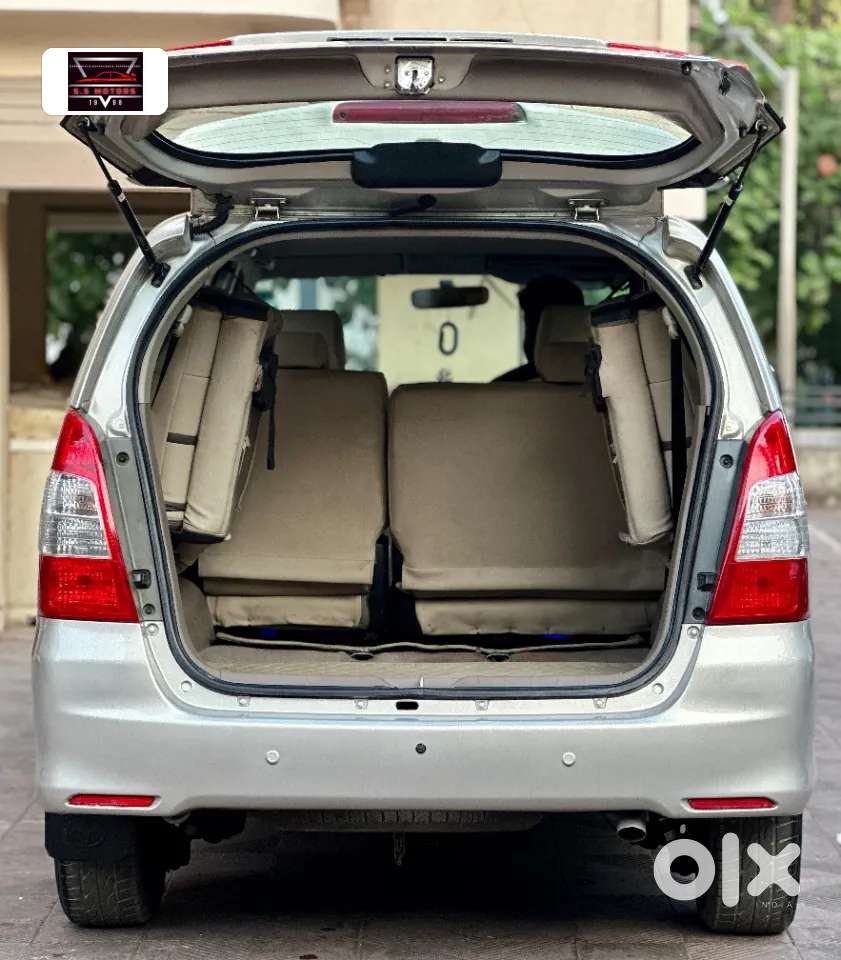 Toyota Innova 2.5 G (diesel) 8 Seater Bs Iv, 2015, Diesel
