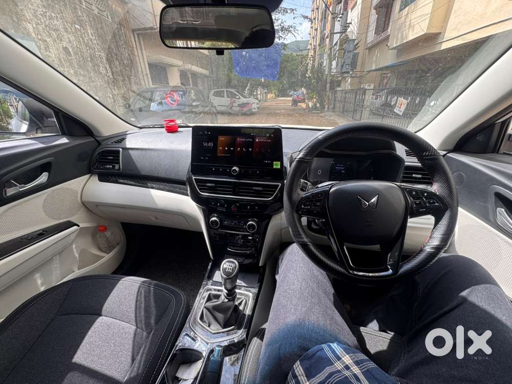 Mahindra Xuv 3xo Diesel 2024 Well Maintained