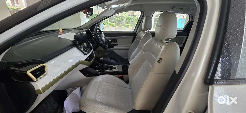Tata Safari Gold Top Model  Xza Plus