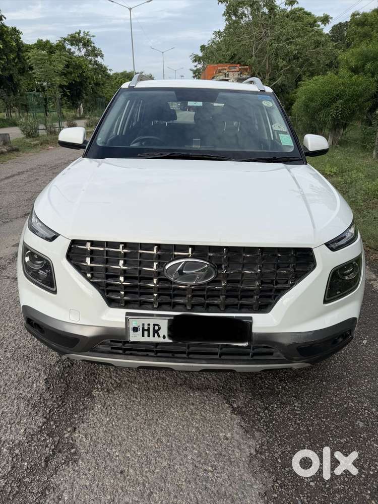 Hyundai Venue S (o) 1.2 Petrol Knight Edition, 2021, Petrol