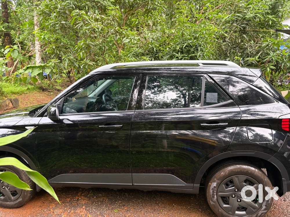 Hyundai Venue S Petrol 2023