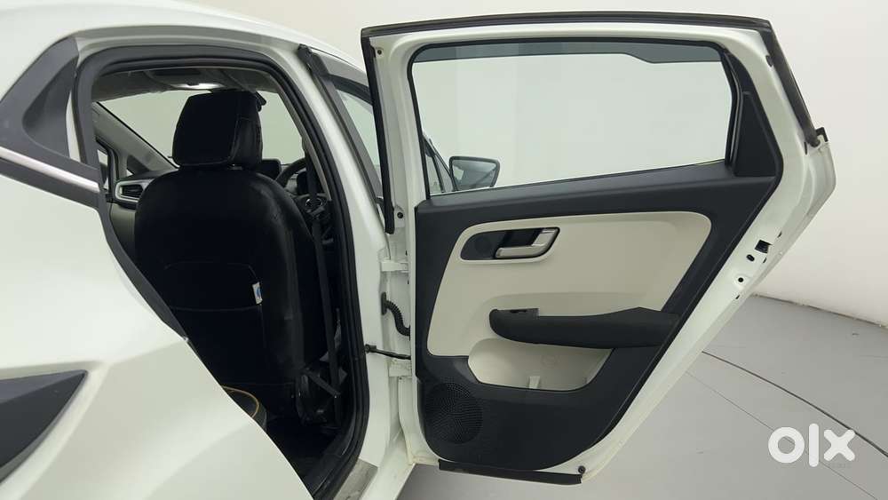 Tata Altroz Xz, 2024, Petrol