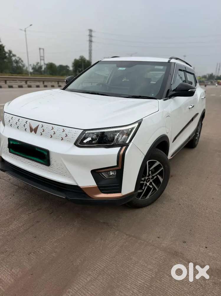 Mahindra XUV400 EV 2025 EL Fast Charger - Photo 1