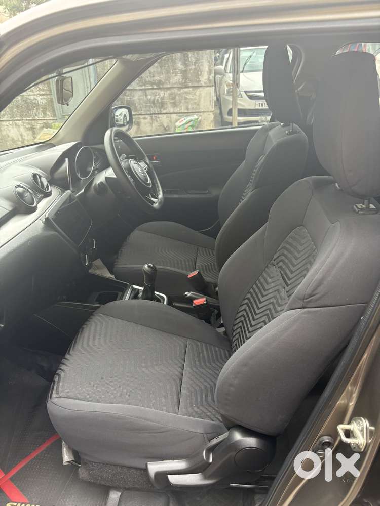 Maruti Suzuki Swift Vxi + Manual, 2022, Petrol