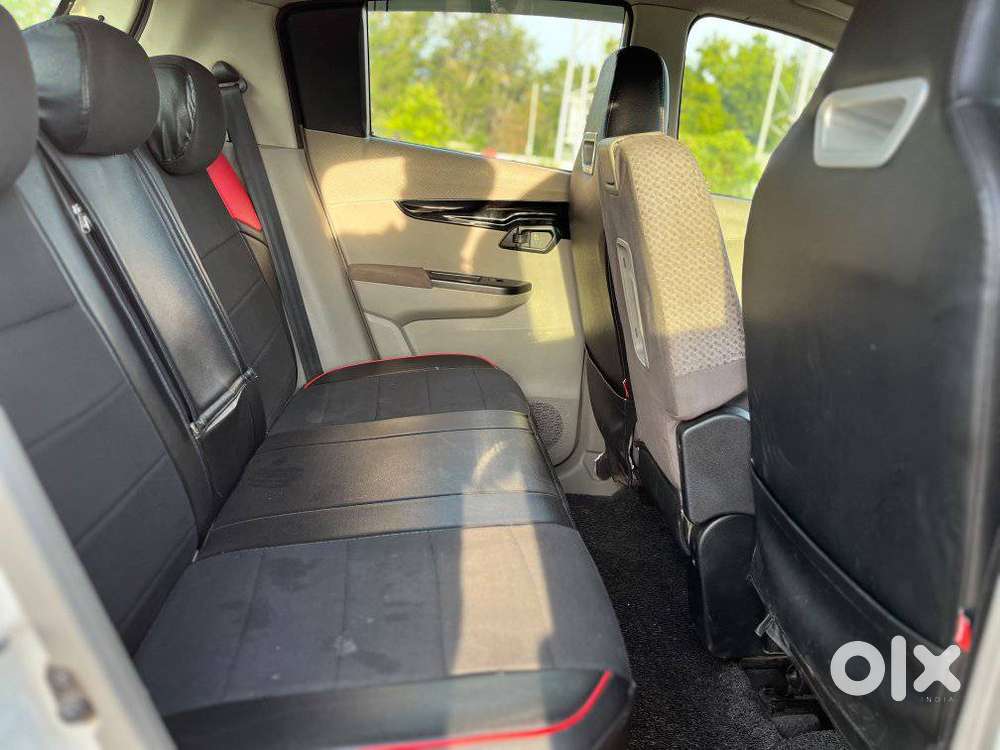 Mahindra Kuv 100, 2016, Diesel