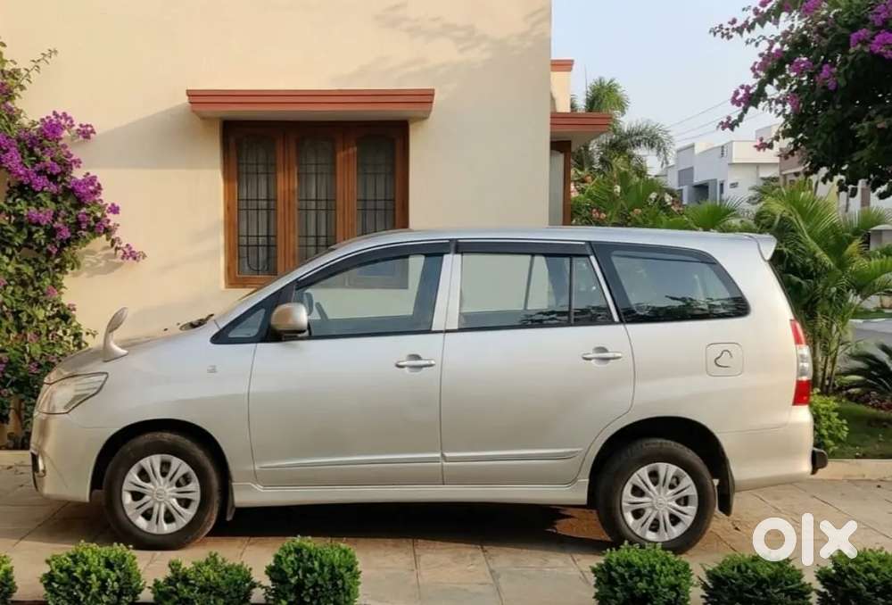 Toyota Innova 2014