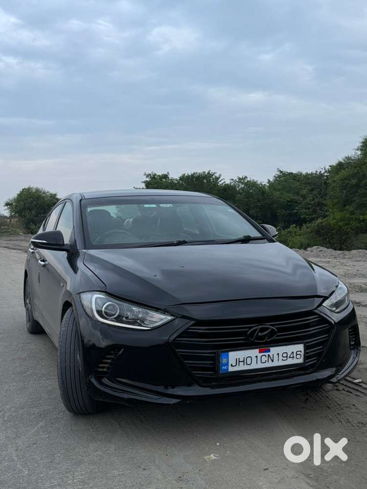 Hyundai New Elantra 2017 Diesel [ 22-25km Mileage On Highway ]