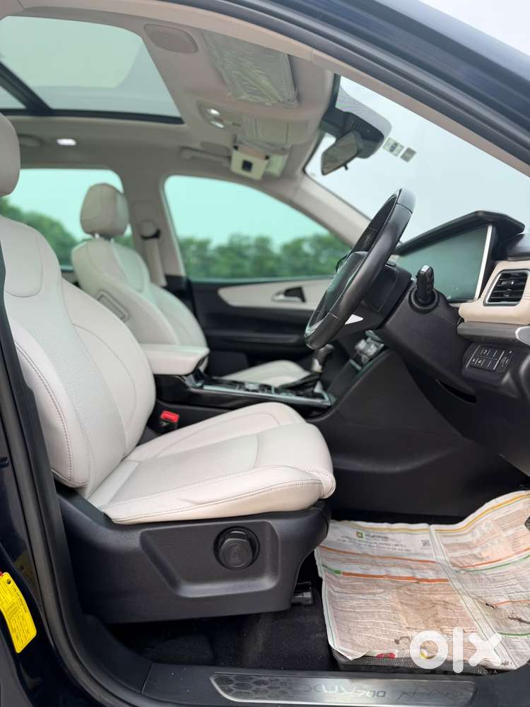 Mahindra Xuv700 2.2 Ax 7 Diesel At Luxury Pack Str, 2023, Diesel