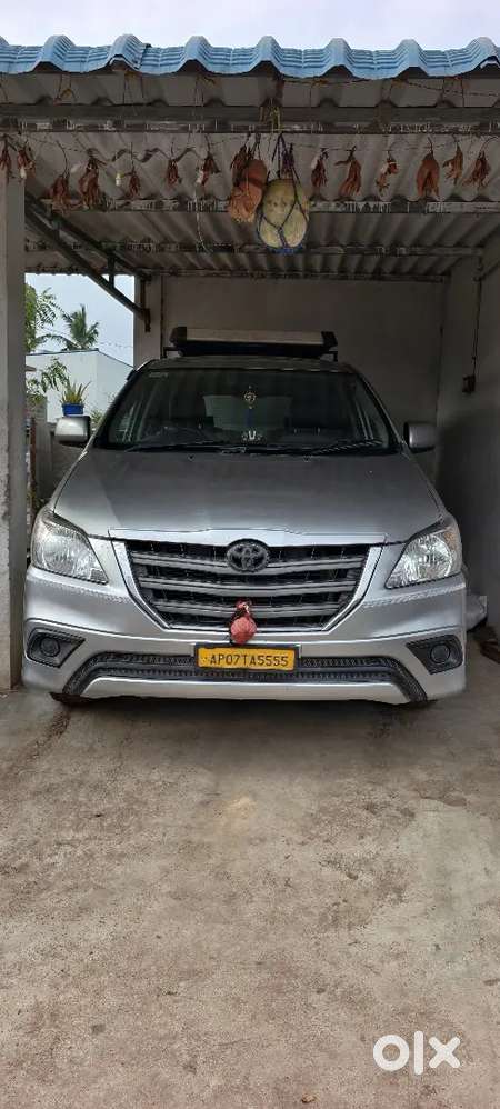 Toyota Innova 2015 Diesel Well Maintained