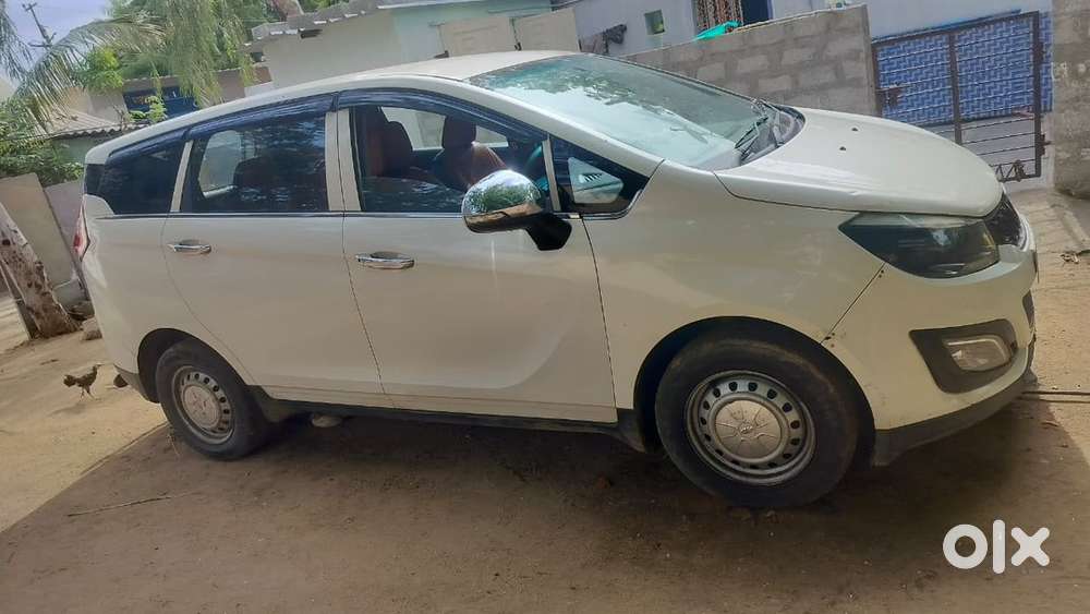 Mahindra Marazzo Diesel 2020
