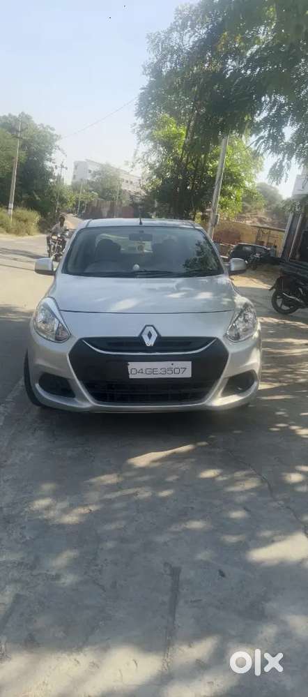 Renault Scala 2013 Petrol