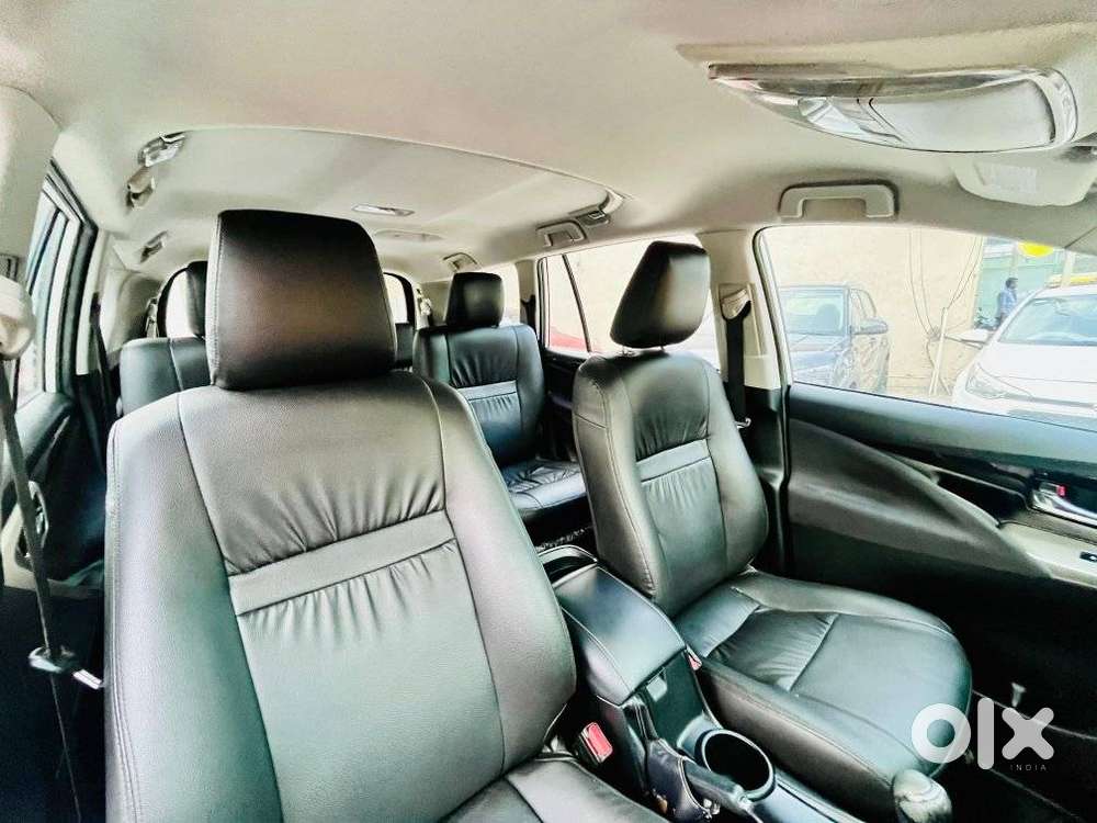 Toyota Innova Crysta 2.4 V 7 Str, 2016, Diesel