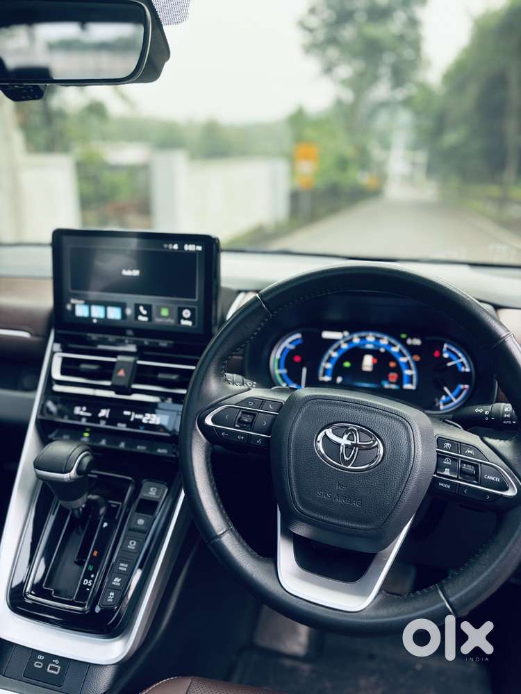 Toyota Innova Hycross 2.0 Zx (o) Hybrid 7 Str, 2023, Cng & Hybrids