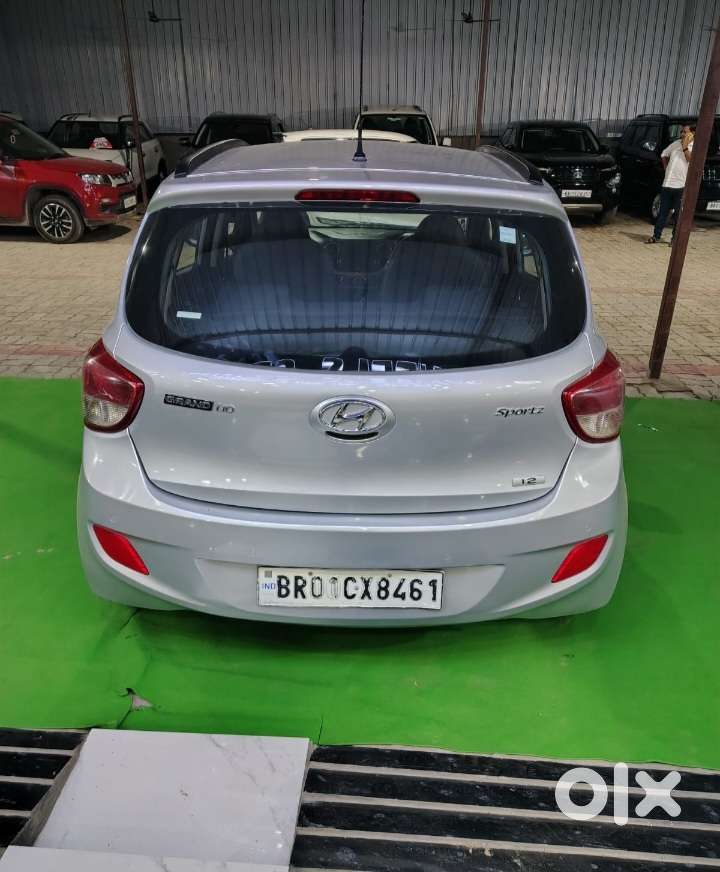 Hyundai Grand I10 Sportz, 2016, Petrol