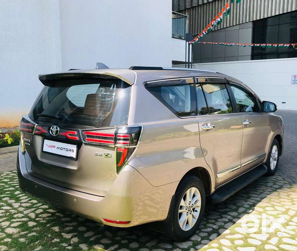 Toyota Innova Crysta