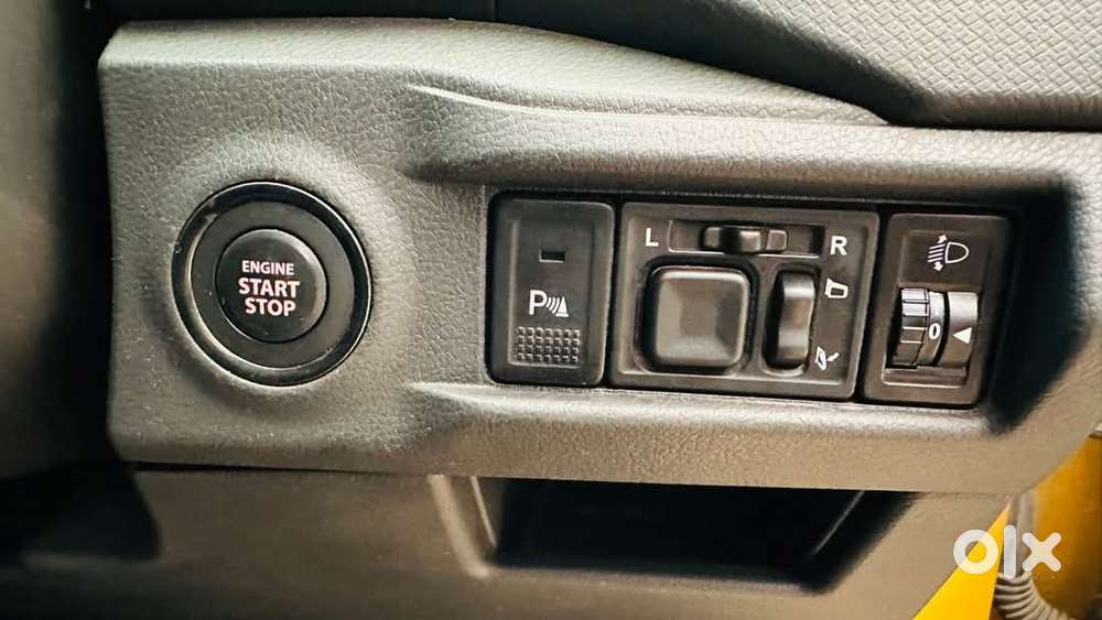 Maruti Suzuki Vitara Brezza Zxi + Mt Dual Tone, 2018, Diesel