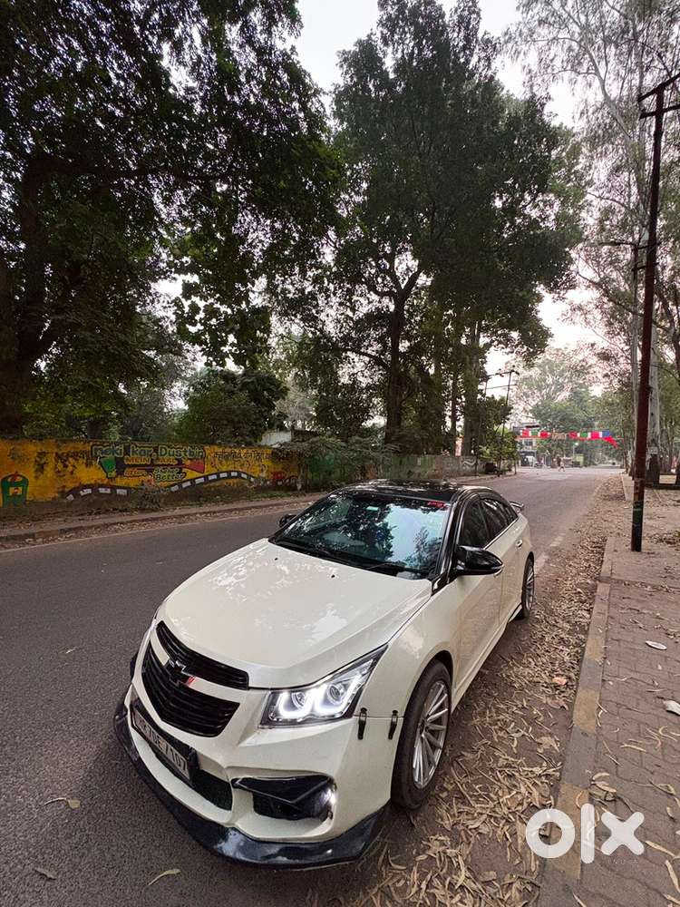 Chevrolet Cruze 2015 98000 Km Driven