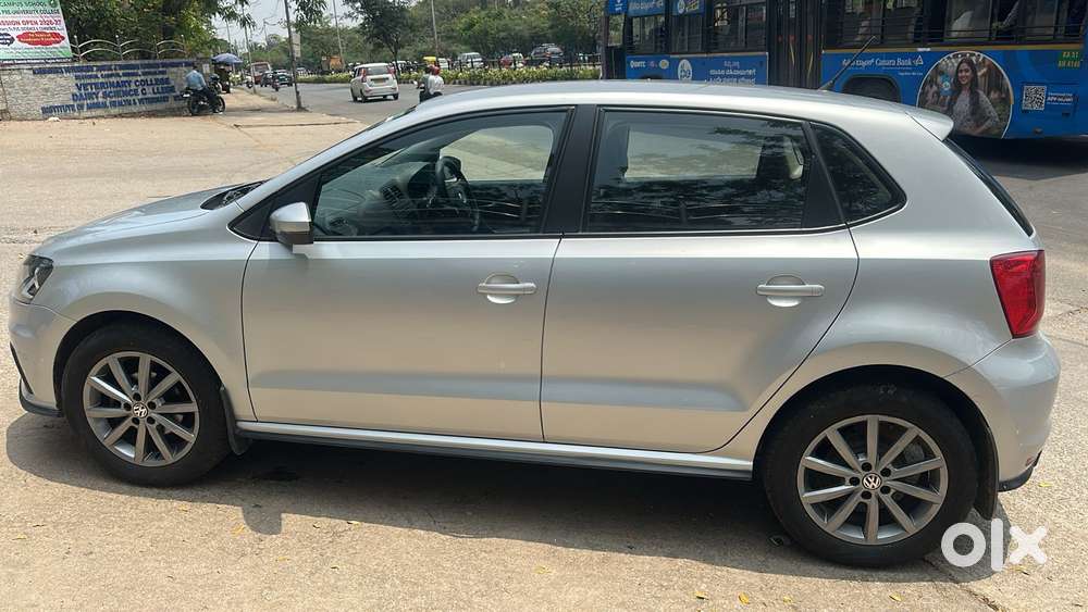 Volkswagen Polo 1.0 Tsi Comfortline At, 2022, Petrol
