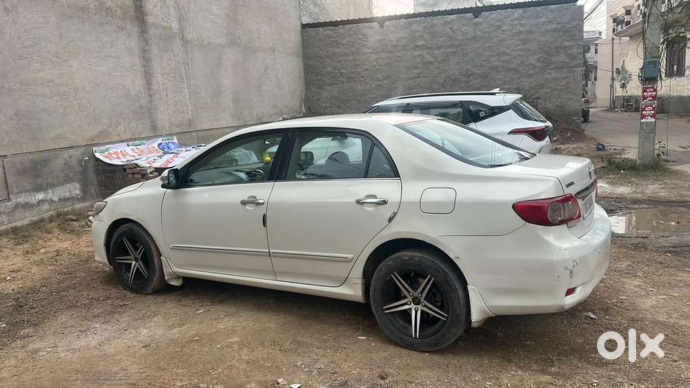 Toyota Corolla Altis 2011 Diesel 230000 Km Driven
