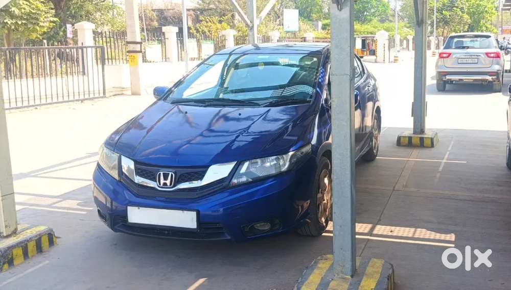 Honda City 'v'
