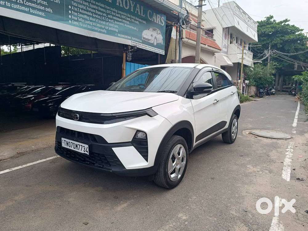 Tata Nexon Smart 1.2 Revotron Petrol 5 Mt, 2025, Petrol