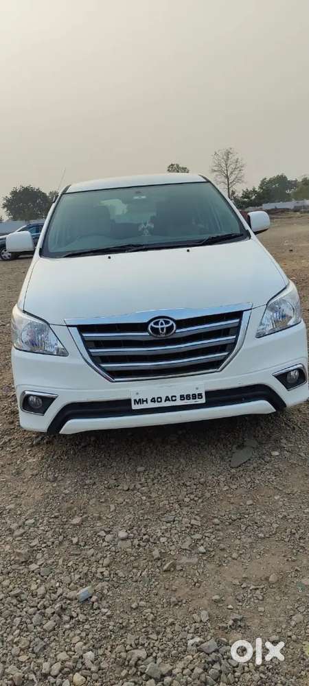 Toyota Innova 2014 Diesel Well Maintained