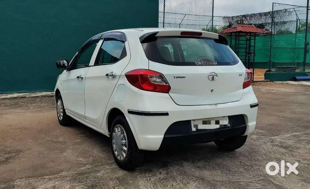 Tata Tiago 1.2 Revotron Xt (o), 2018, Petrol