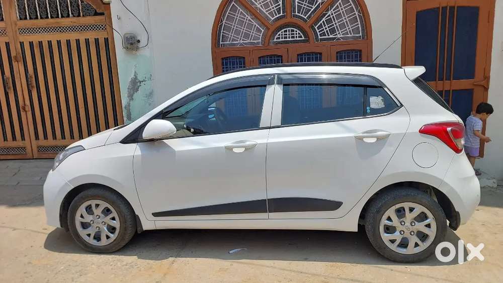 Hyundai Grand I10 2019 Petrol 27200 Km Driven Brand New Condition