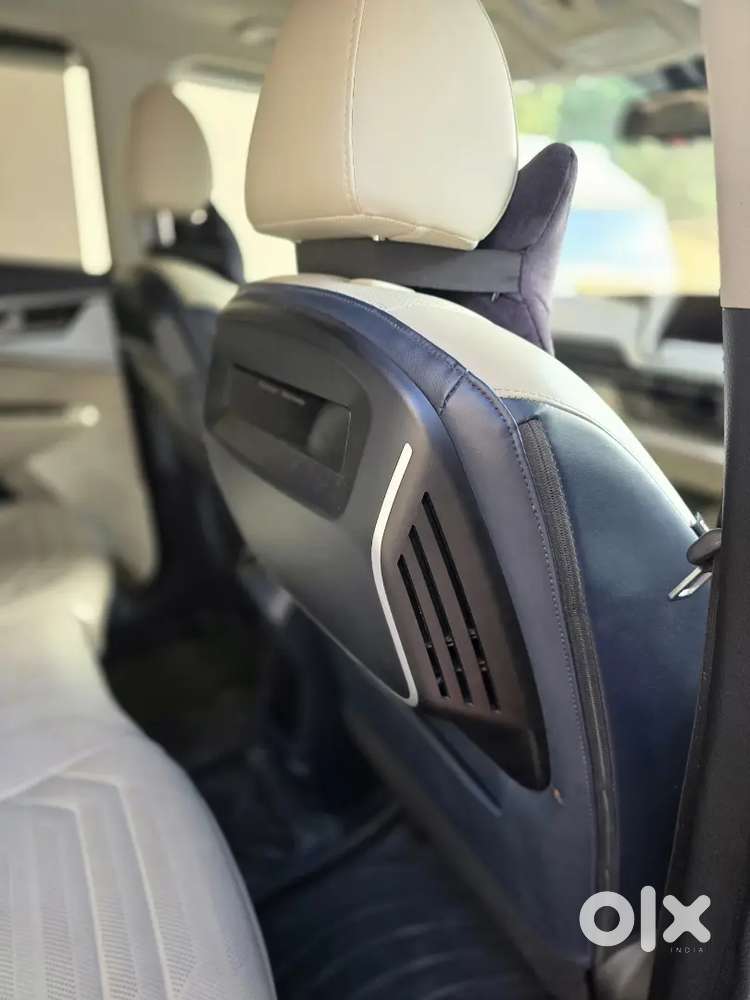Kia Carens 2023 Petrol 26500 Km Driven