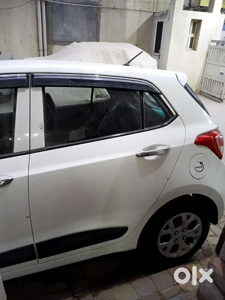 Hyundai Grand I10 2016 Petrol Well Maintained