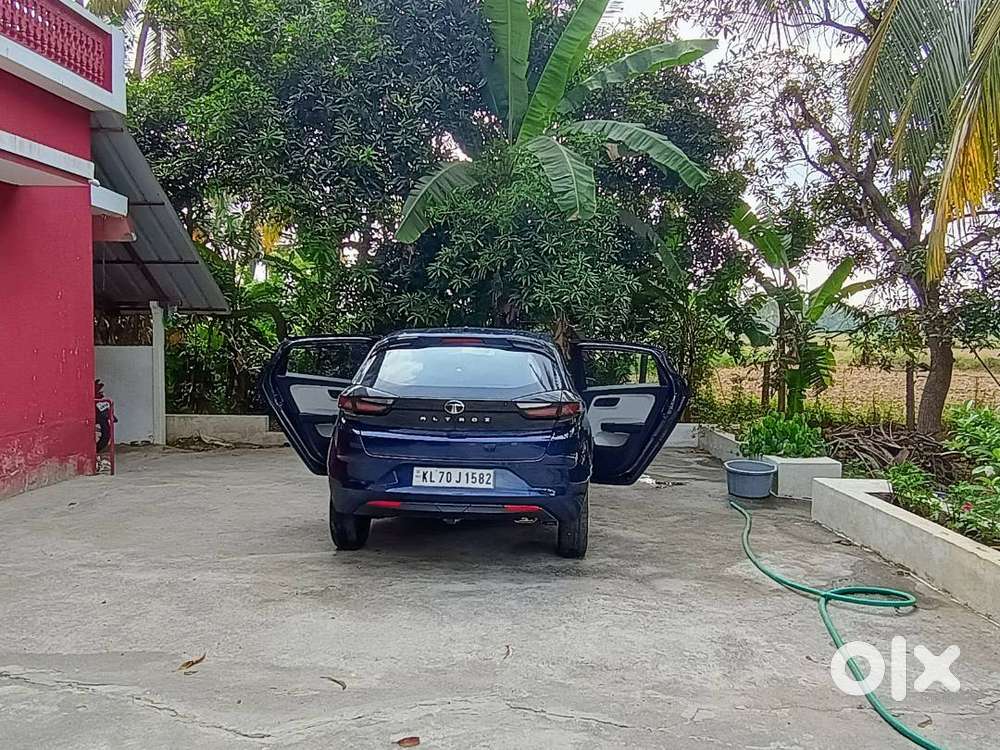 Tata Altroz 2025 Petrol Well Maintained