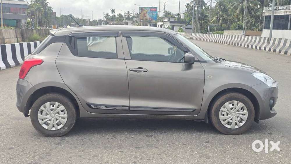 Maruti Suzuki Swift Lxi, 2018